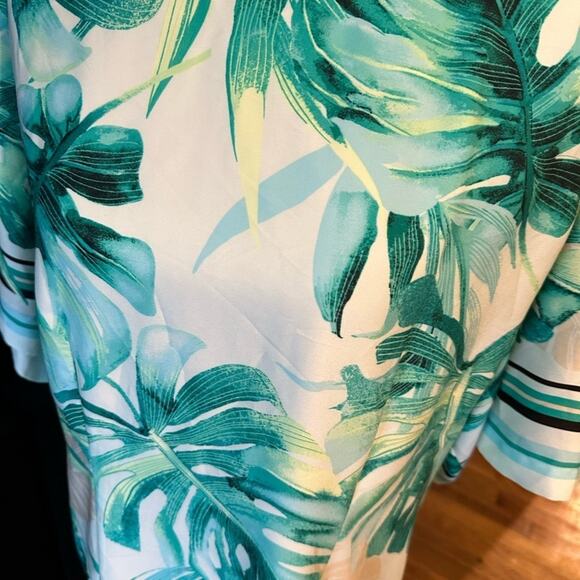 Chico’s Black Label Asymmetrical Palm-Print Kimono Dress Elegant Statement Piece - Picture 9 of 9